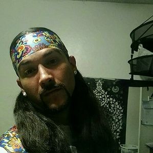 Meet your Posher, Luis