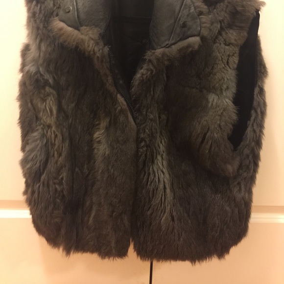 Faux Fur Vest - Picture 4 of 4