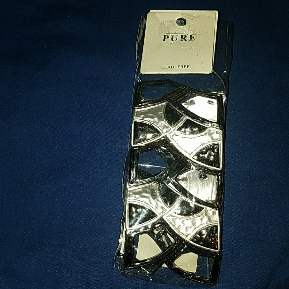 Pure Bracelet
