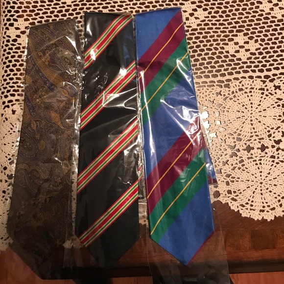 New in package - Picture 1 of 2