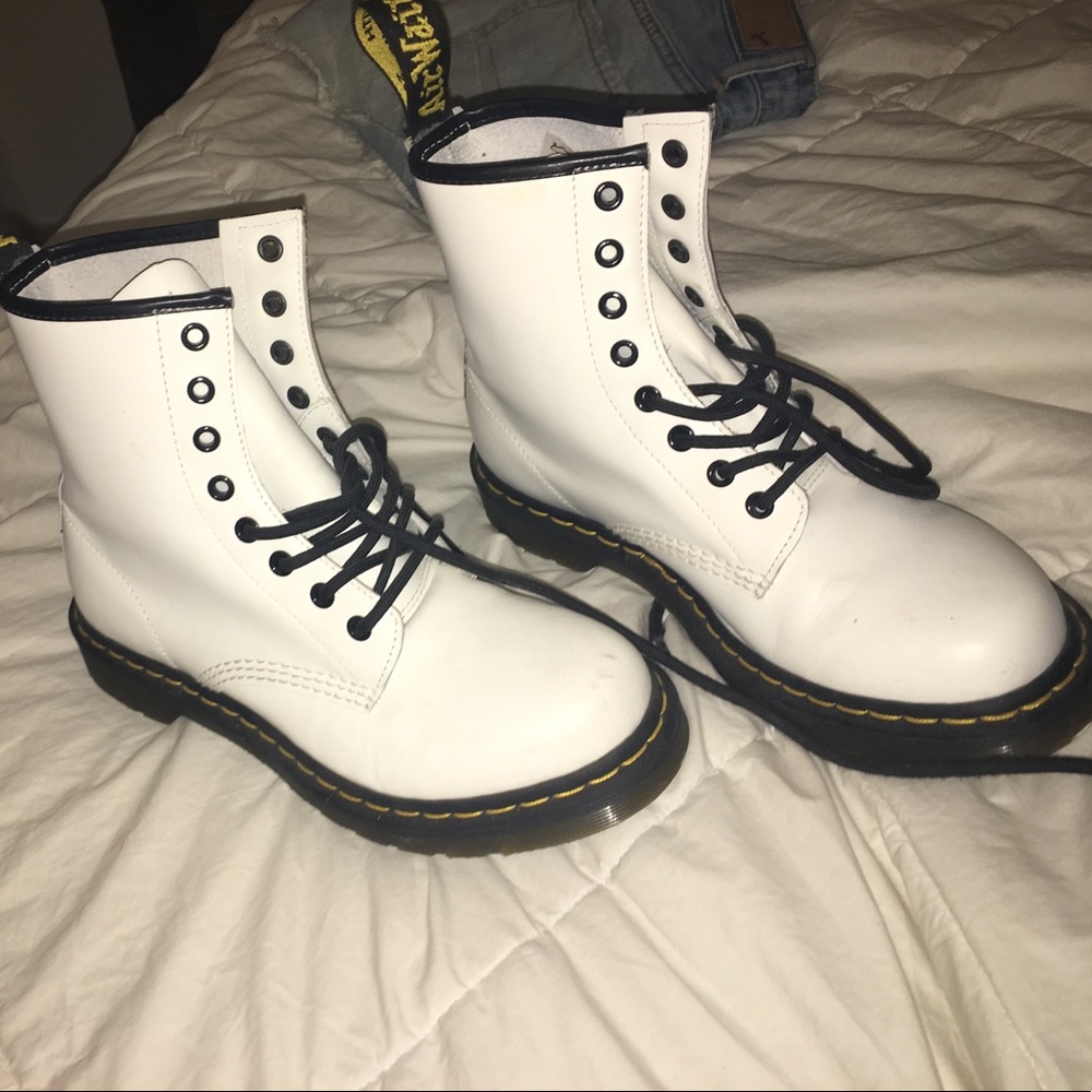 WHITE DOC MARTENS! PLEASE BUY