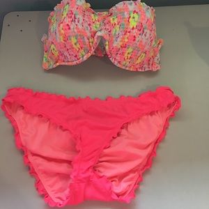 34DD strapless Victoria secret swimsuit top