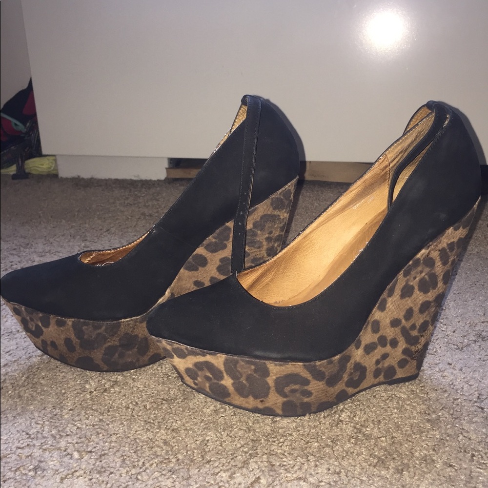 Jeffrey Campbell Pizan Pump size 10