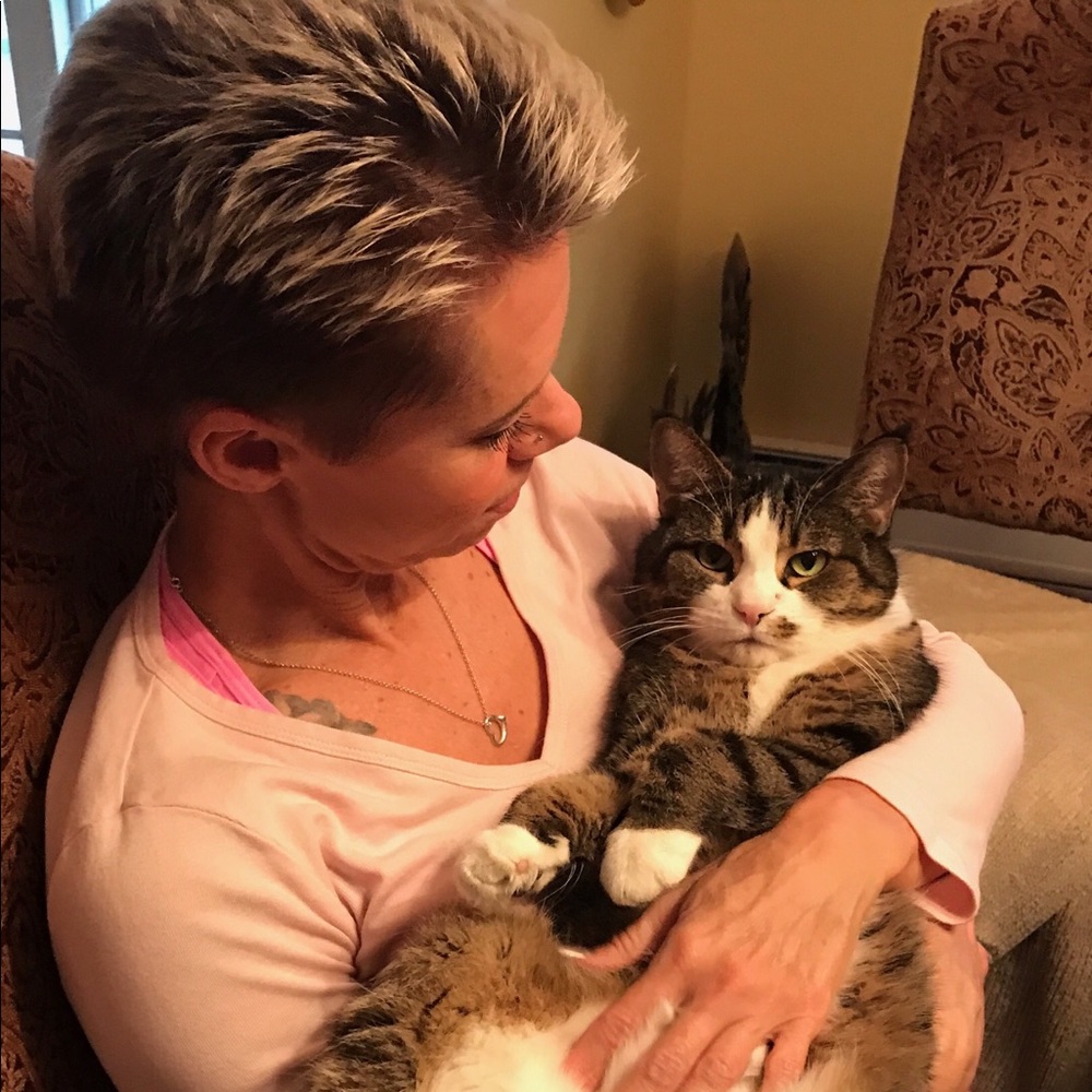 Meet your Posher, Laura