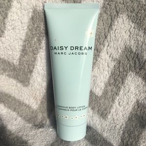 daisy dream. Marc Jacobs lotion
