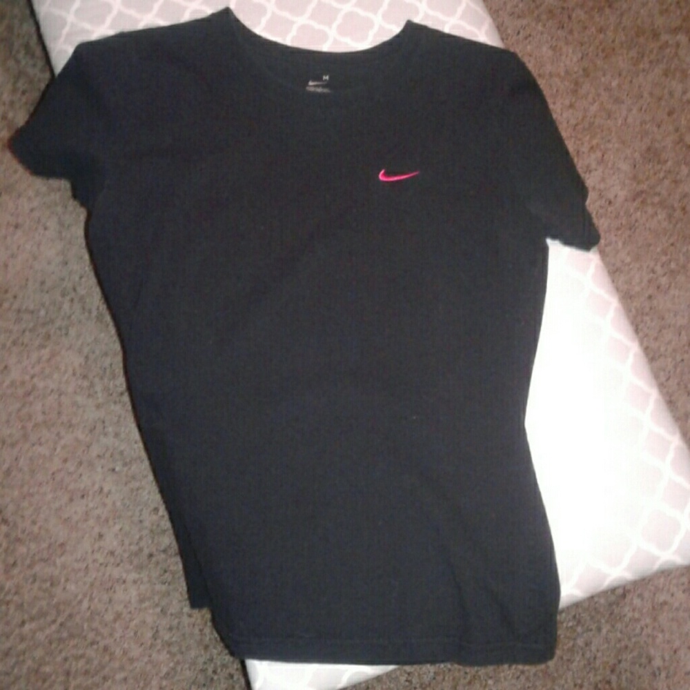 Nike tee