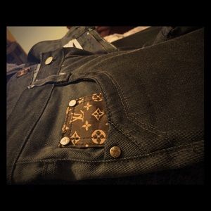 Authentic LOUIS VUITTON Size 32 Jeans!