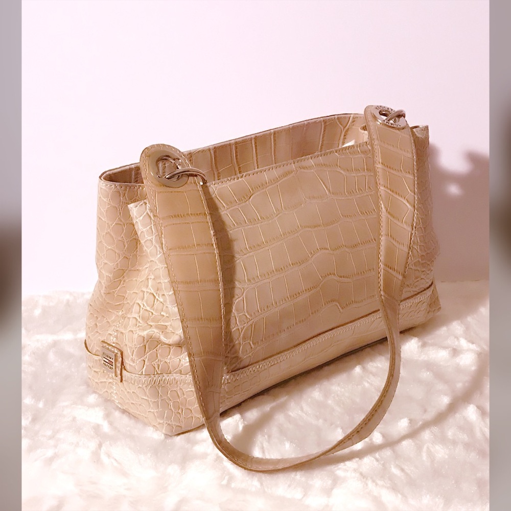 Tommy Hilfiger Handbag