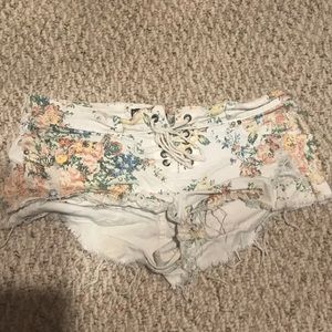 Cut off lace up booty shorts