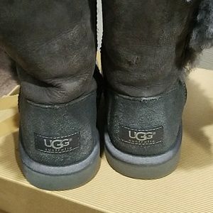 Grey Uggs