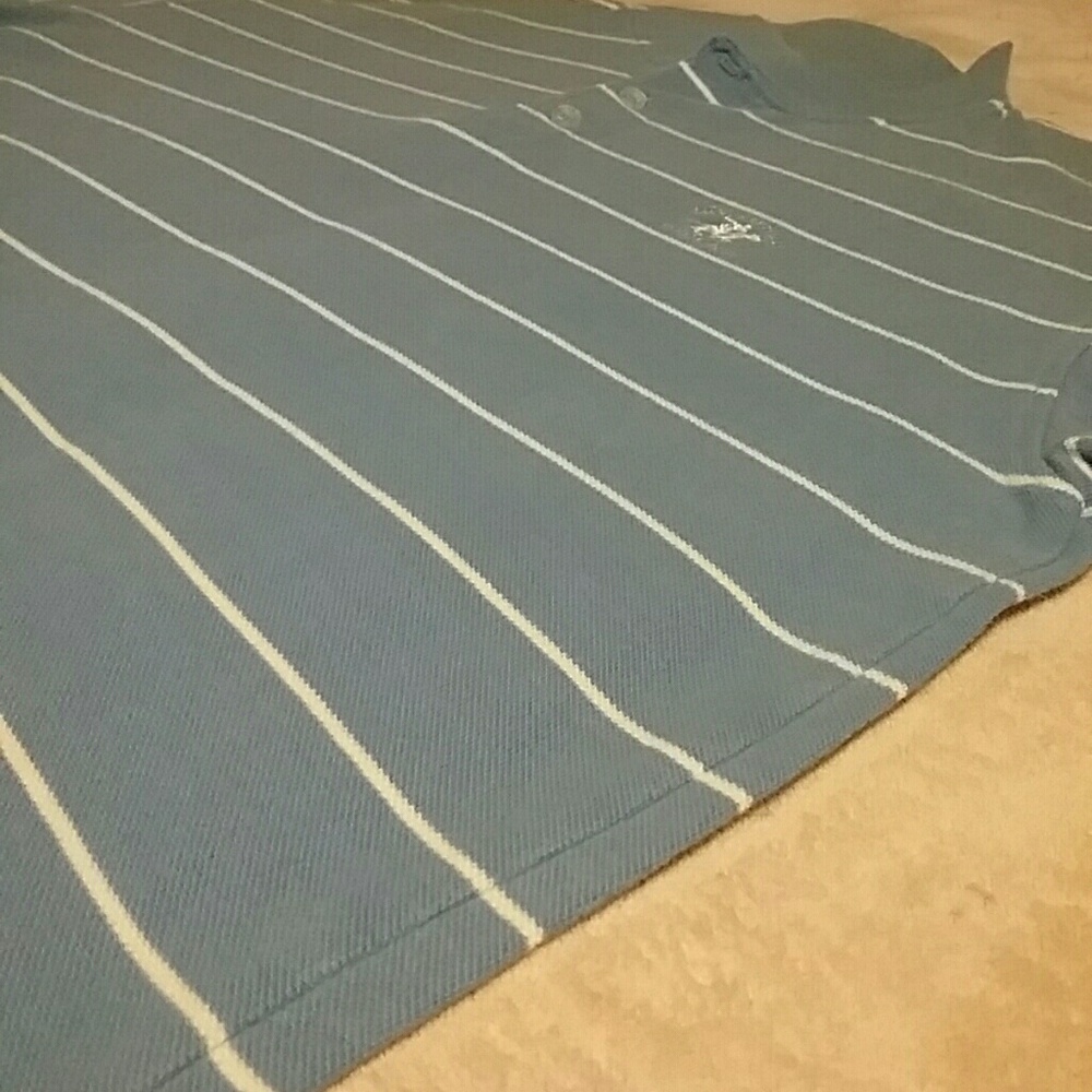 Shirts (2) - Picture 5 of 8