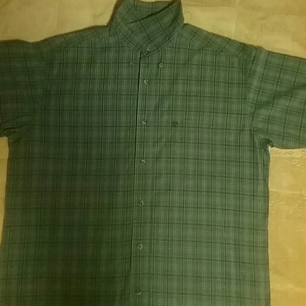Shirts (2) - Picture 2 of 8