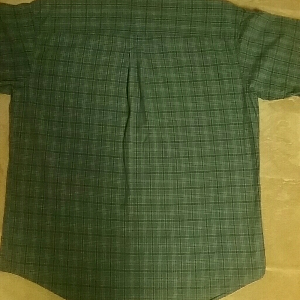 Shirts (2) - Picture 8 of 8
