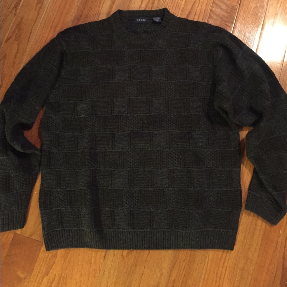 Round neck Izod sweater