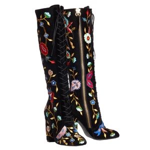 Brand New IN BOX Alice & Olivia Embroidered Boots