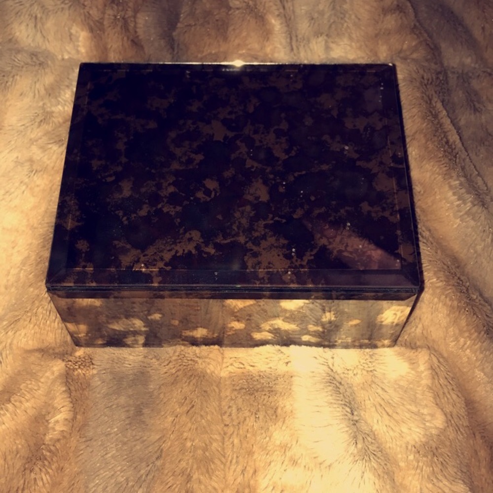 Marble jewelry box