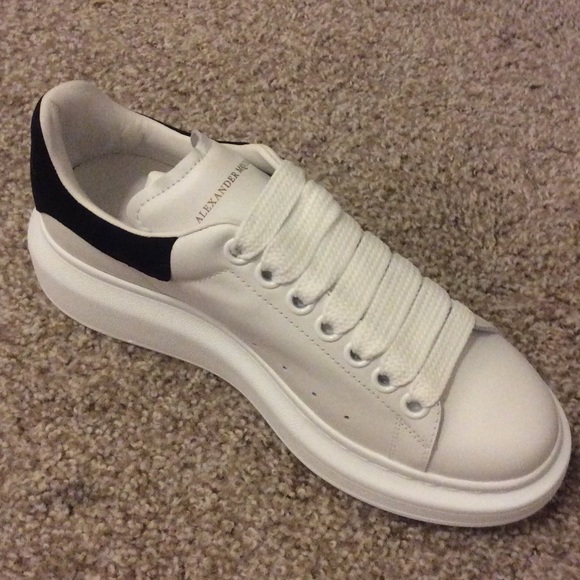 Alexander McQueen sneaker (brand new) - Picture 1 of 4