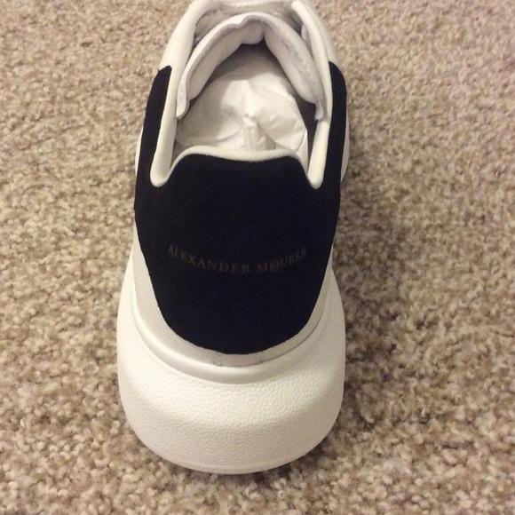 Alexander McQueen sneaker (brand new) - Picture 2 of 4