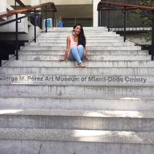 Meet your Posher, Gabriela