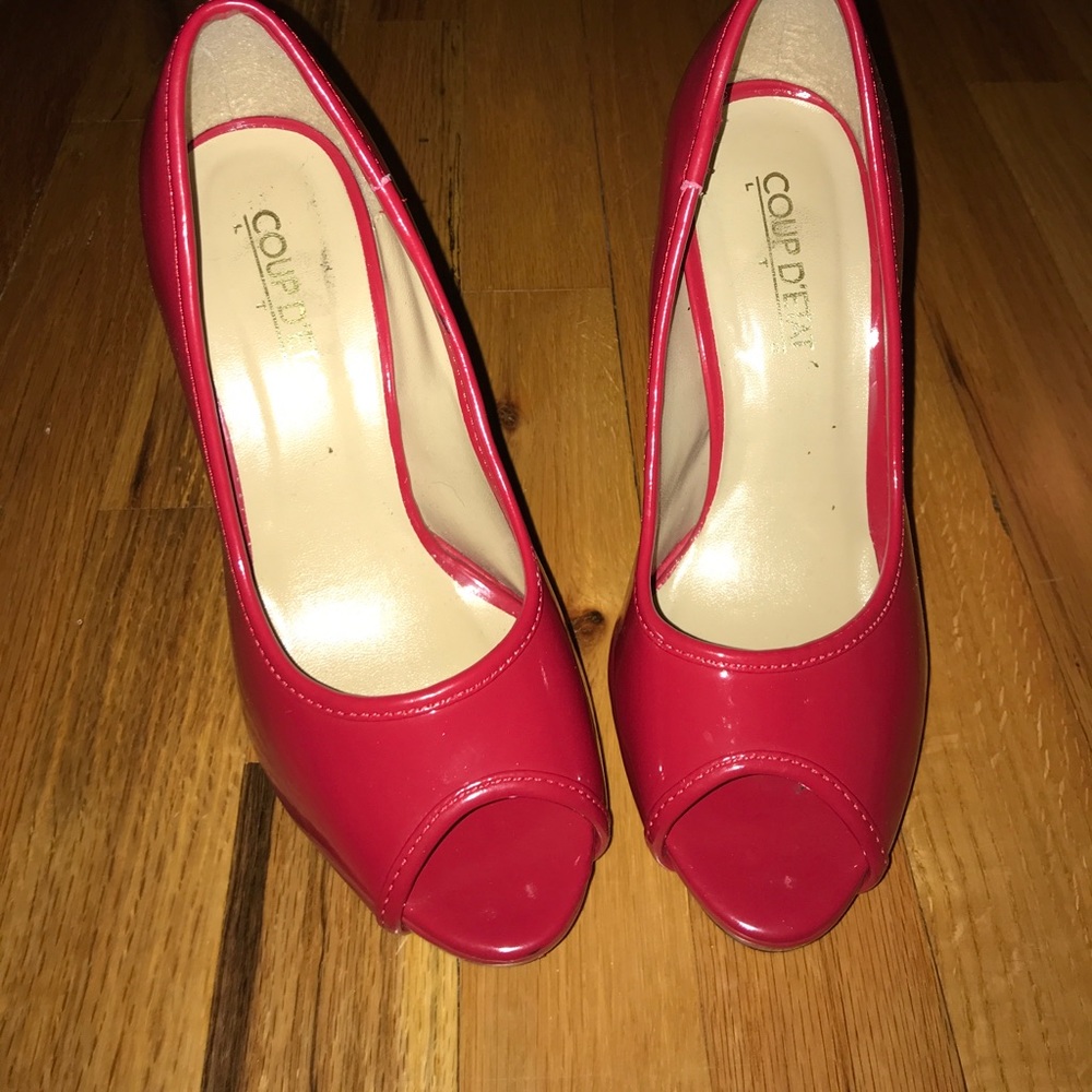 Red Pumps