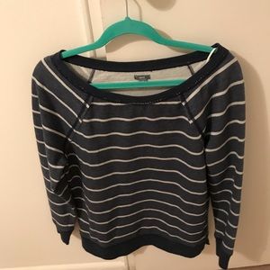 American eagle crew sweater