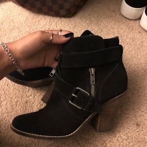 black booties!