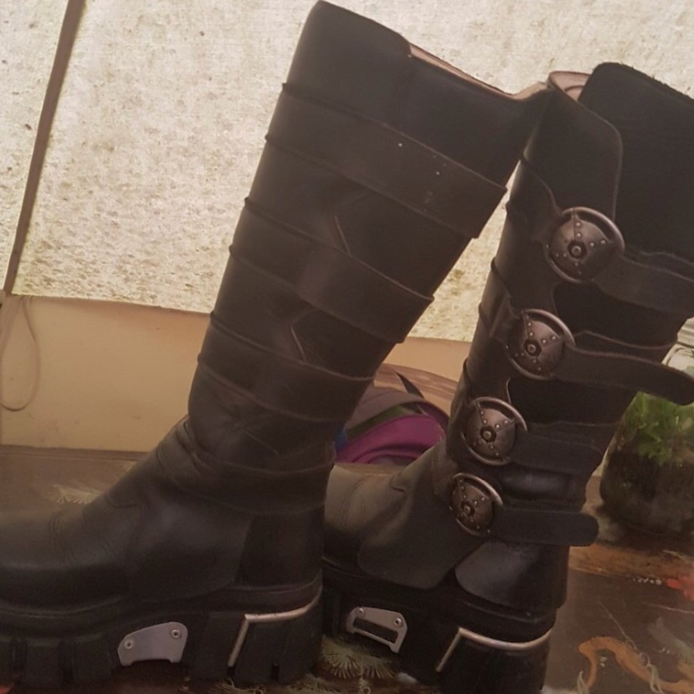 ISO new rock boots