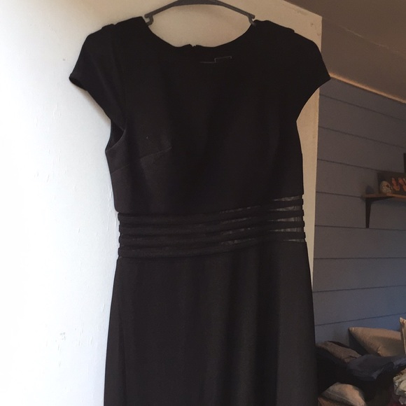 Black evening gown - Picture 2 of 4