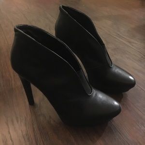 Jessica Simpson Black Leather Booties