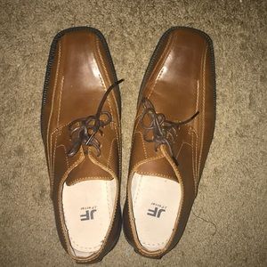 men’s leather shoe