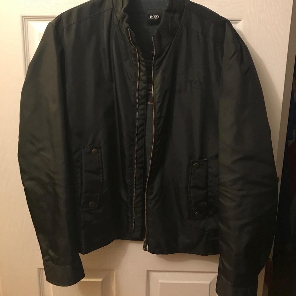 HUGO BOSS RAIN JACKET SIZE 46R