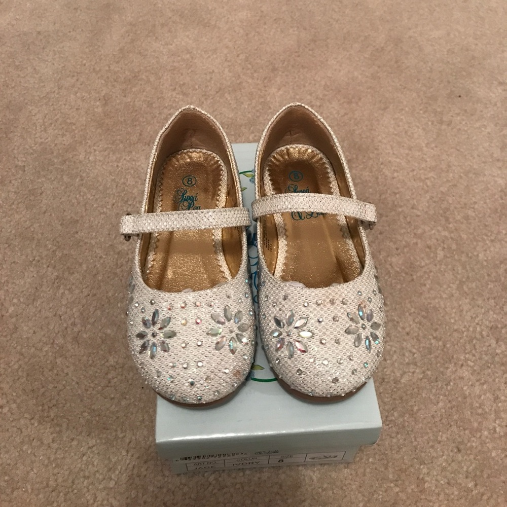 Toddler girls dress shoe