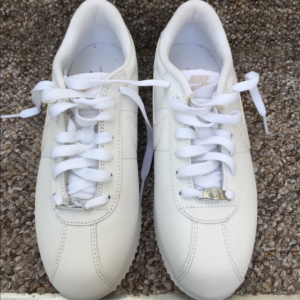 Women’s Nike Cortez White Size 6.5