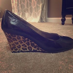 Aerosoles leopard wedges