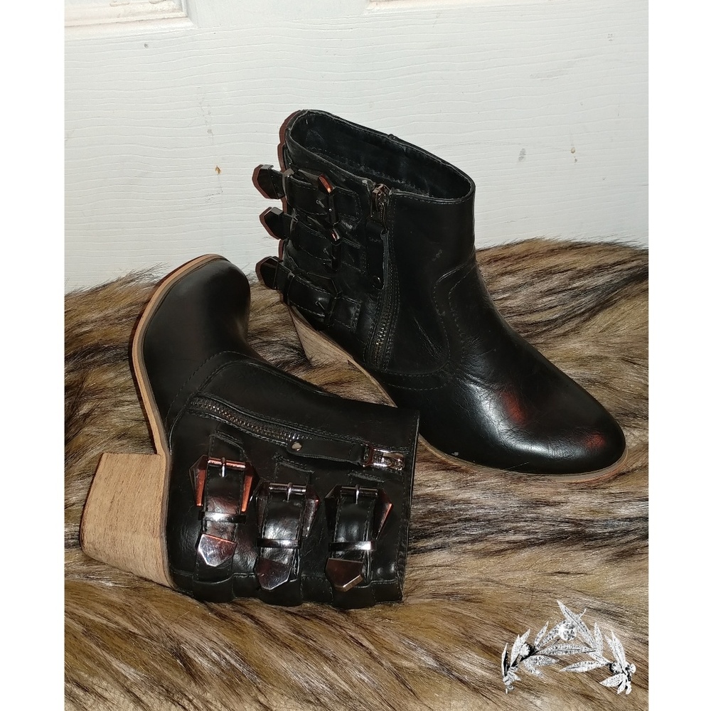 Women's Ankle Buckle Boots