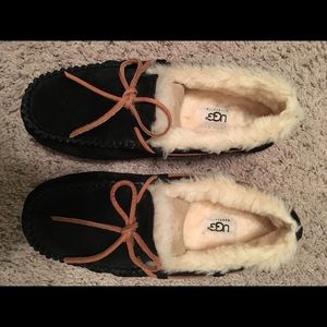 Ugg Dakota Moccasins