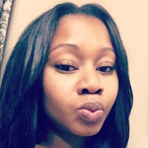 Meet your Posher, Crystal
