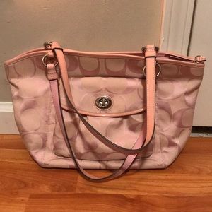 Authentic coach purse in pink