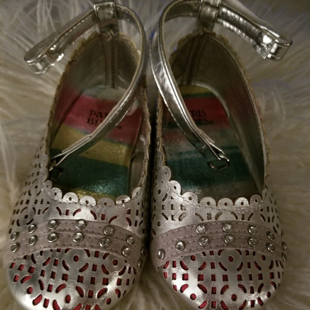 Shoes - Picture 2 of 3
