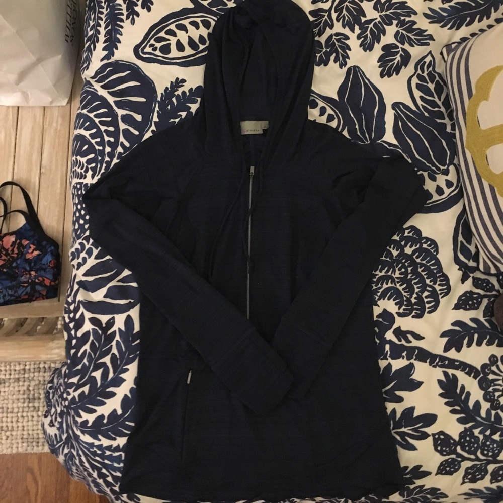 Athleta 3/4 half zip navy blue jacket!