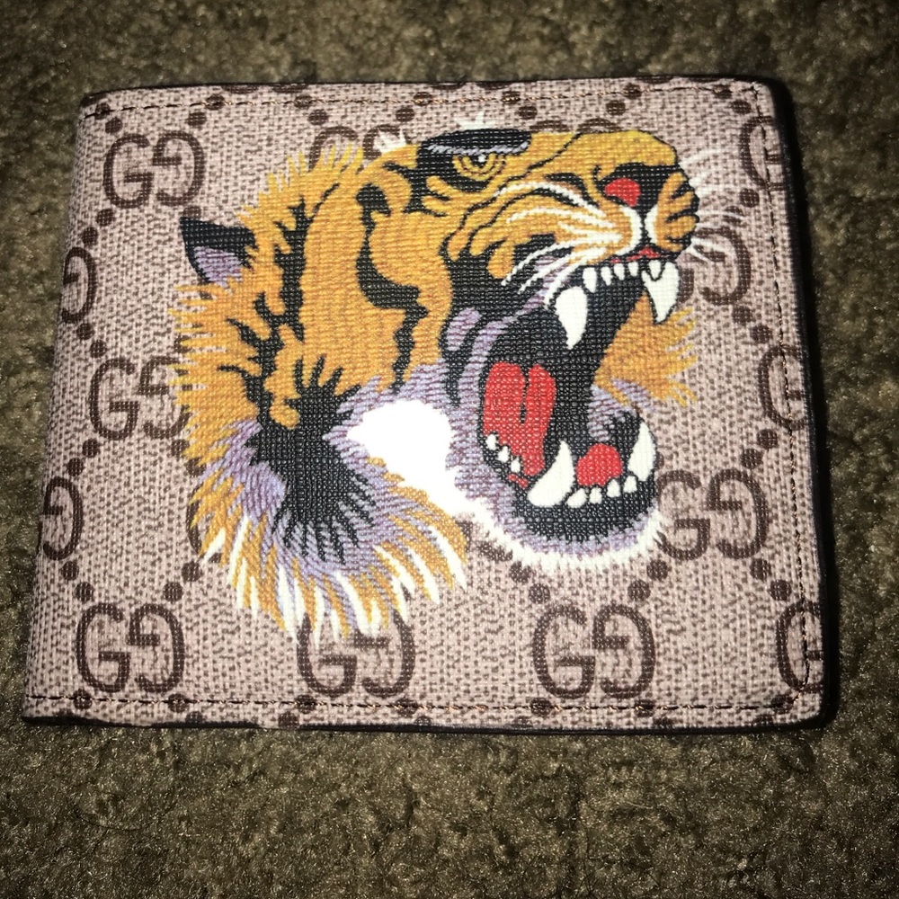 Gucci Wallet (Sale)
