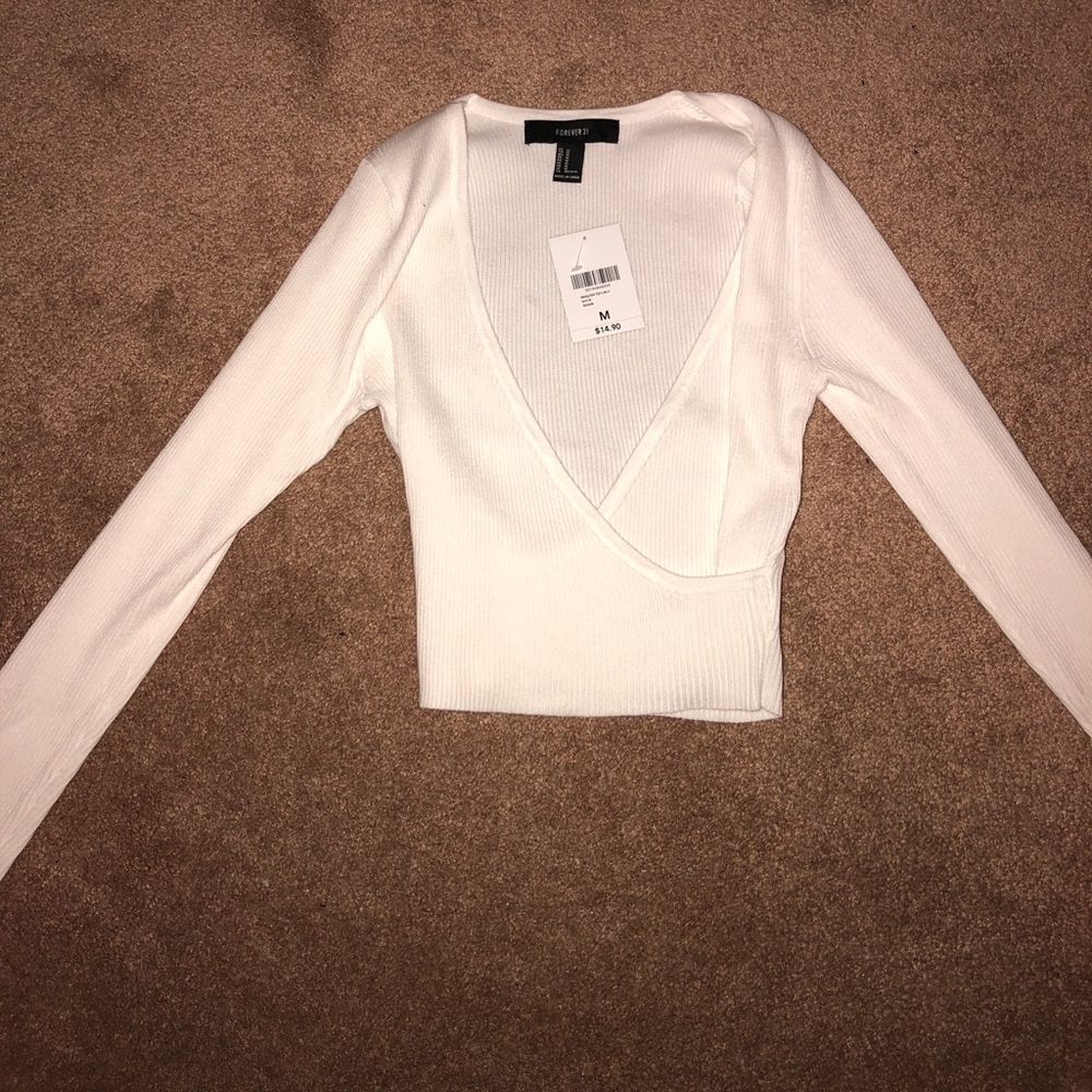 white long sleeve sweater top