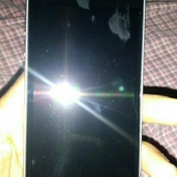 Iphone 5s - Picture 2 of 2