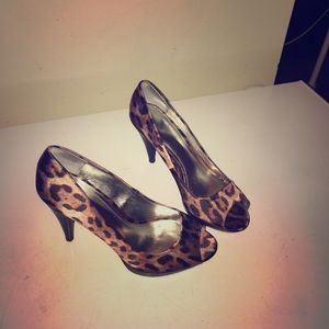 Cheetah/Leopard Print Peep Toe Heels