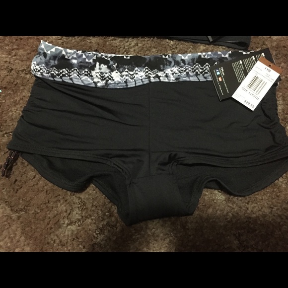 Active swimwear - Picture 3 of 3