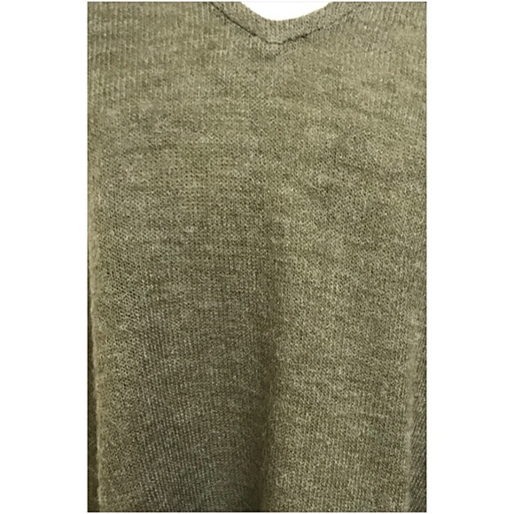 Lightweight Cold Shoulder Olive Sweater Tunic Sold - Picture 4 of 5