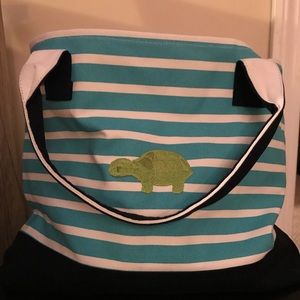 Adorable turtle tote!