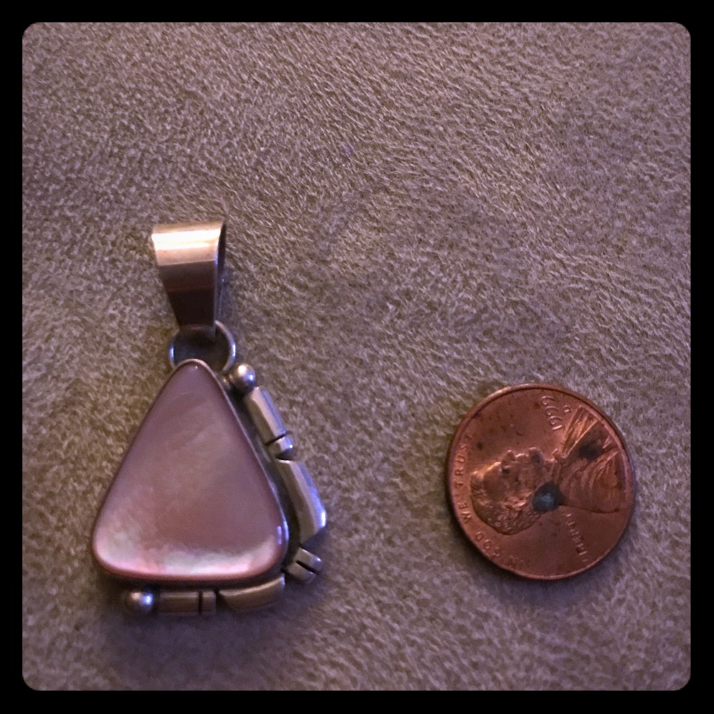 M Lee -Navajo sterling silver pendant pink stone
