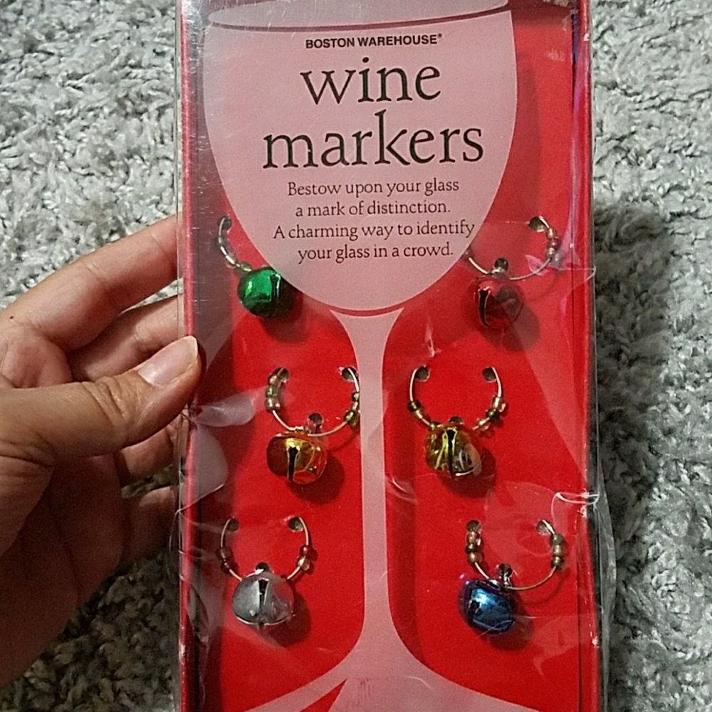 Ⓜ️NEW!!! 6 Jingle Bell Wine Markers