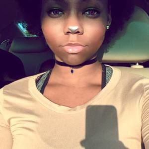 Meet your Posher, Christina